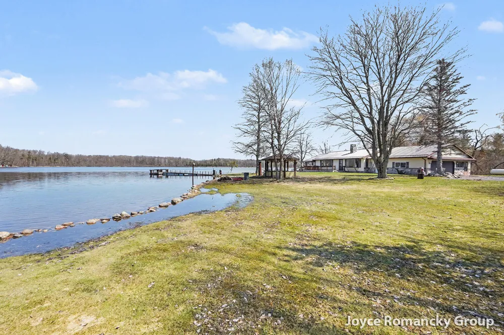 11235 W Broomfield Road Remus, MI 49340