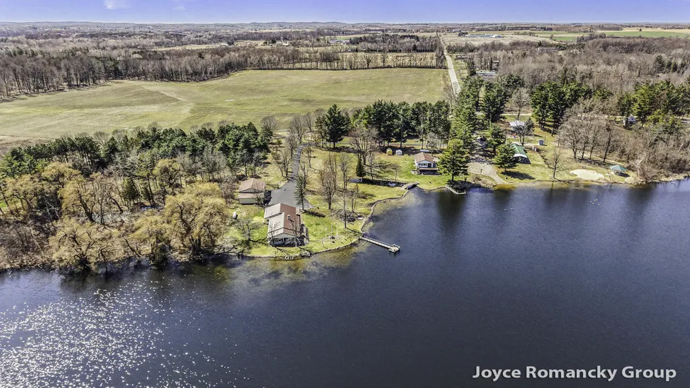 11235 W Broomfield Road Remus, MI 49340