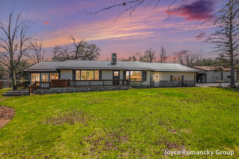 11235 W Broomfield Road Remus, MI 49340