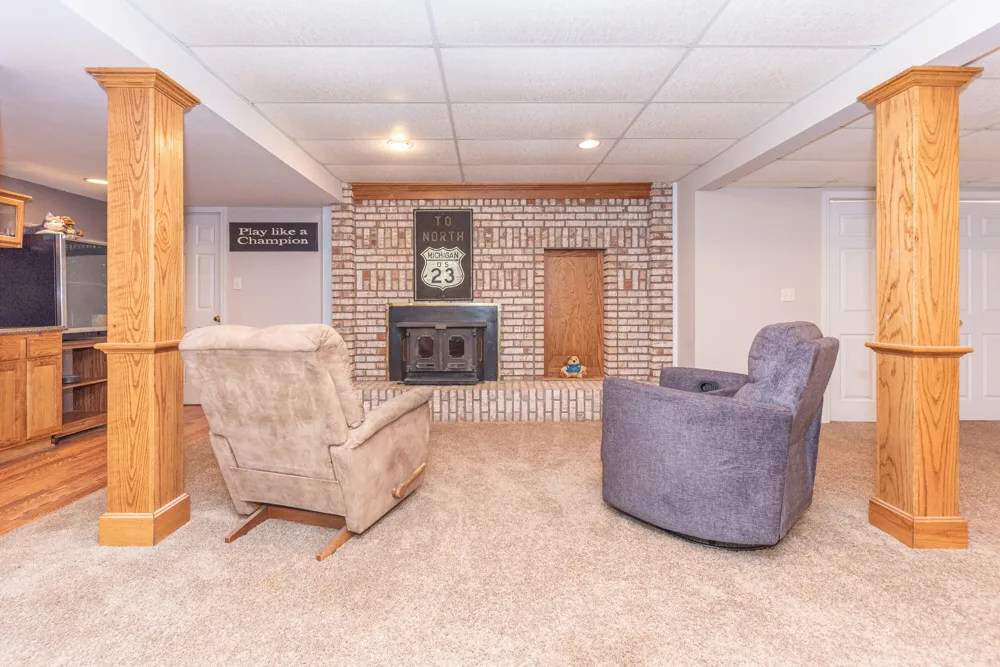 4950 Westwind Drive Dexter, MI 48130