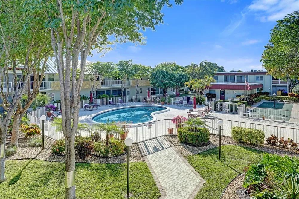 860 SE 6TH AVENUE #410 Deerfield Beach, FL 33441