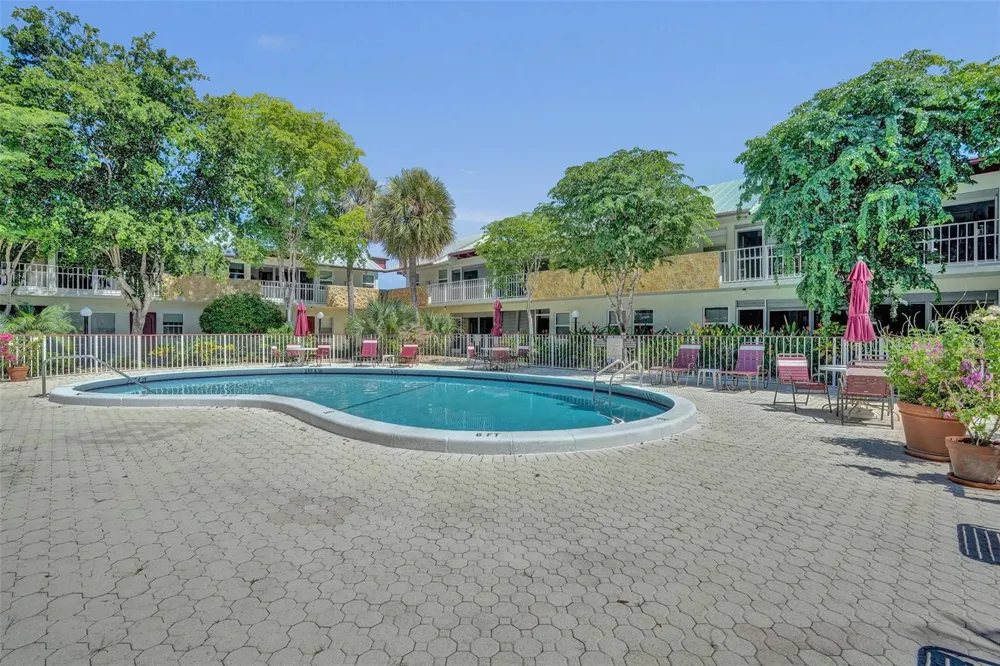 860 SE 6TH AVENUE #410 Deerfield Beach, FL 33441