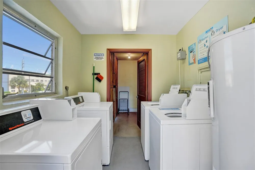 860 SE 6TH AVENUE #410 Deerfield Beach, FL 33441