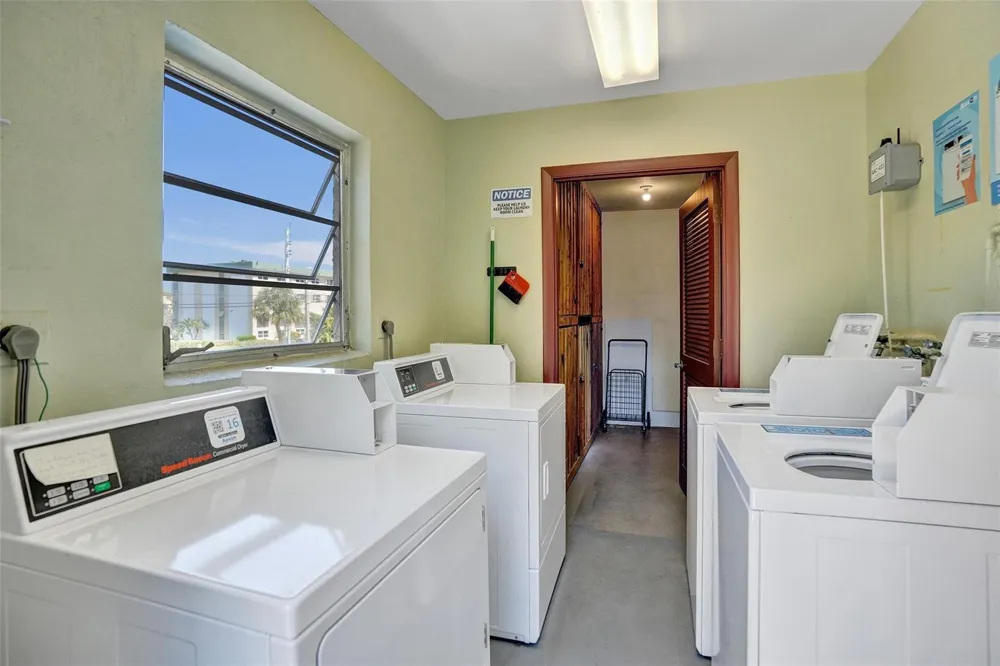 860 SE 6TH AVENUE #410 Deerfield Beach, FL 33441