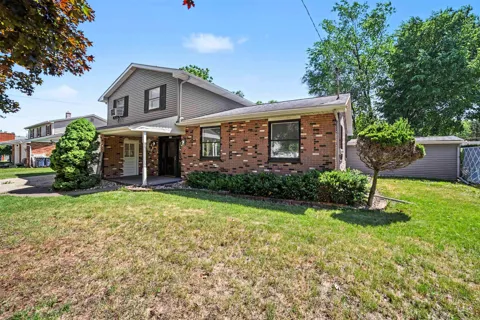 1870 W Packard Drive