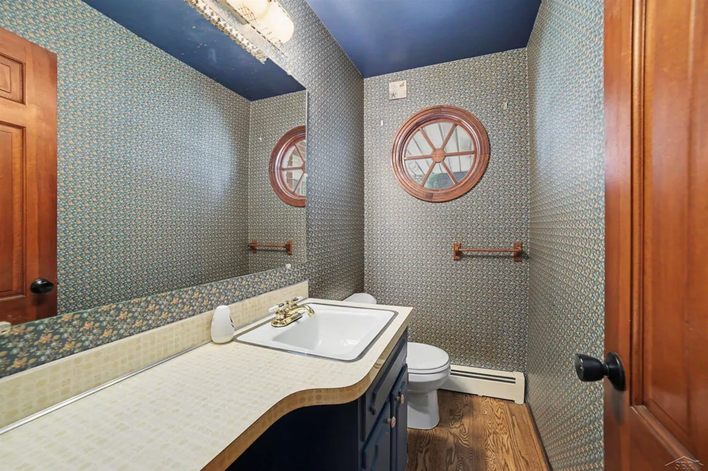 1870 W Packard Drive Saginaw Charter Township, MI 48638