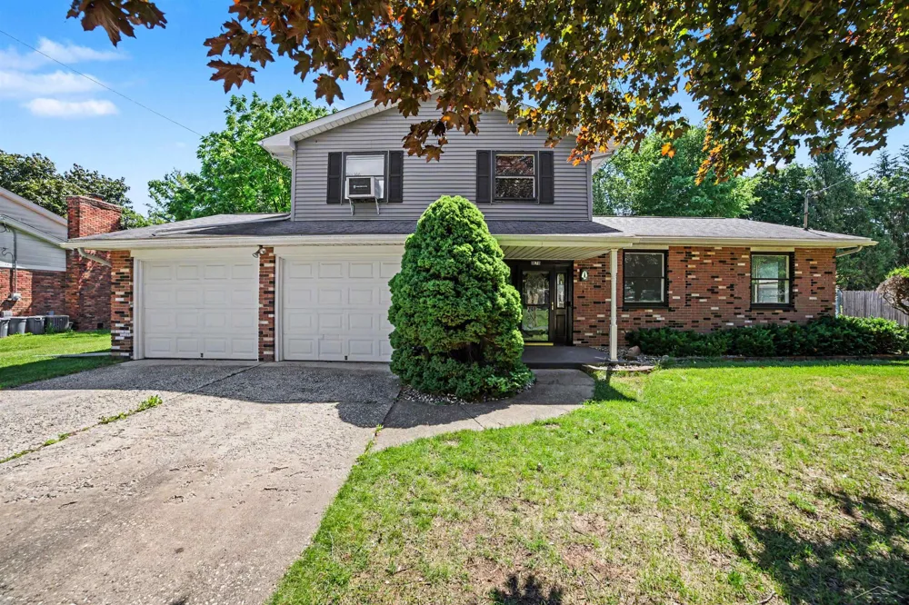 1870 W Packard Drive Saginaw Charter Township, MI 48638
