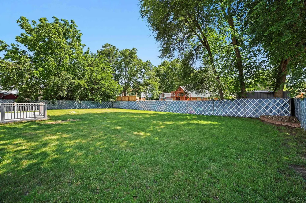 1870 W Packard Drive Saginaw Charter Township, MI 48638