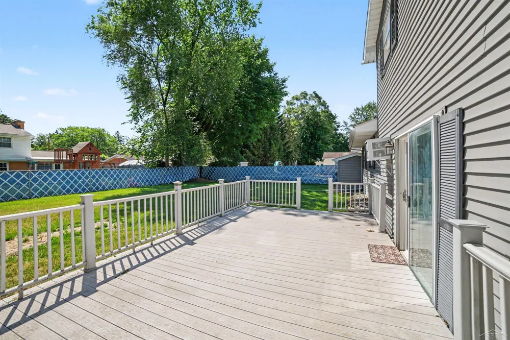 1870 W Packard Drive Saginaw Charter Township, MI 48638
