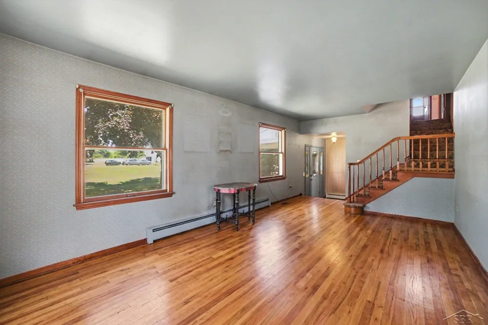 1870 W Packard Drive Saginaw Charter Township, MI 48638