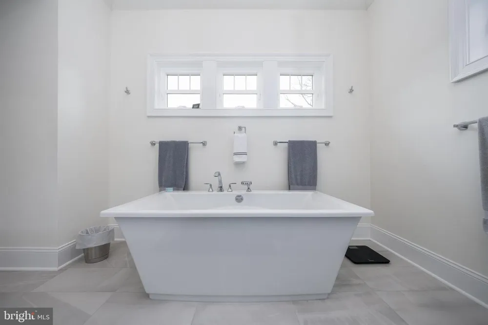 122 LIGHTHOUSE LANE Egg Harbor Township, NJ 08234