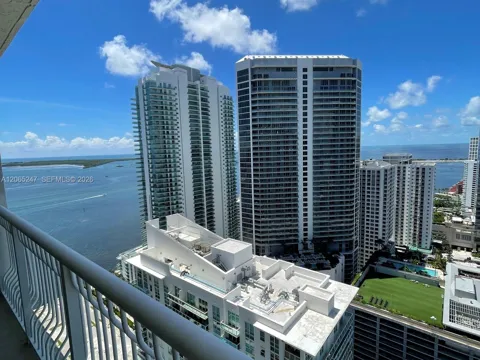 1200 Brickell Bay Dr #3821