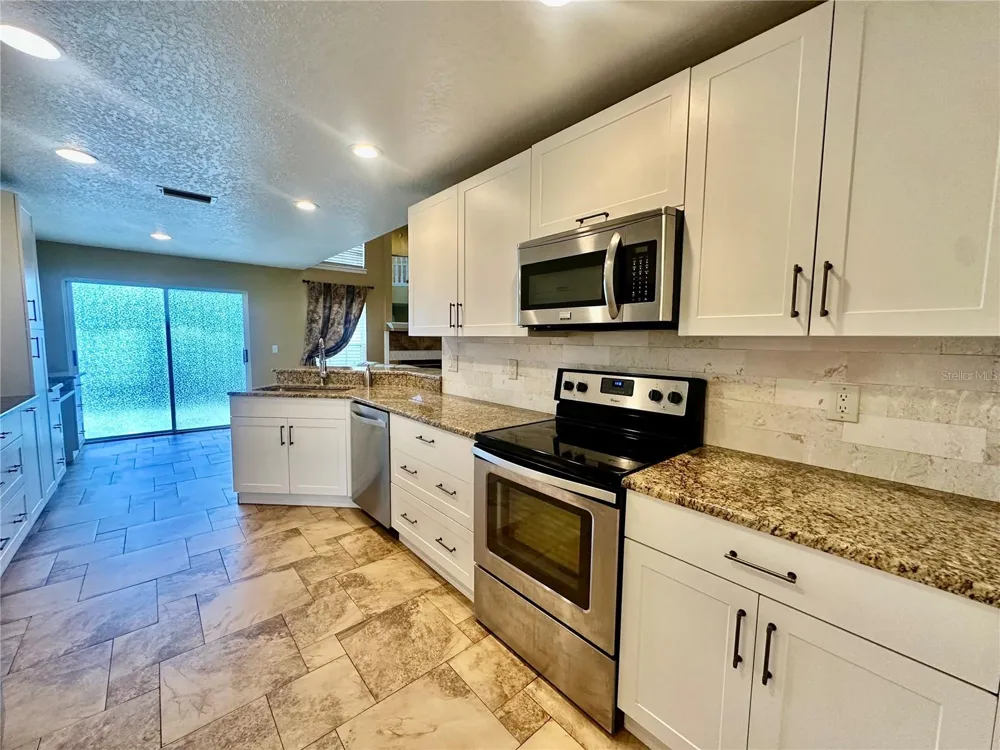 4519 ASHFORD DRIVE Winter Haven, FL 33880