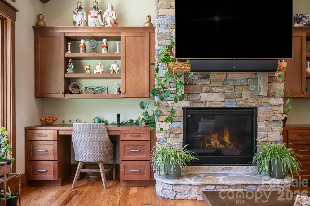 403 Thunder Mountain Road Hendersonville, NC 28792