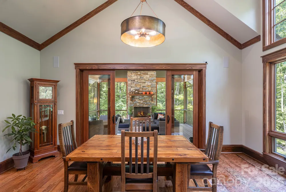 403 Thunder Mountain Road Hendersonville, NC 28792