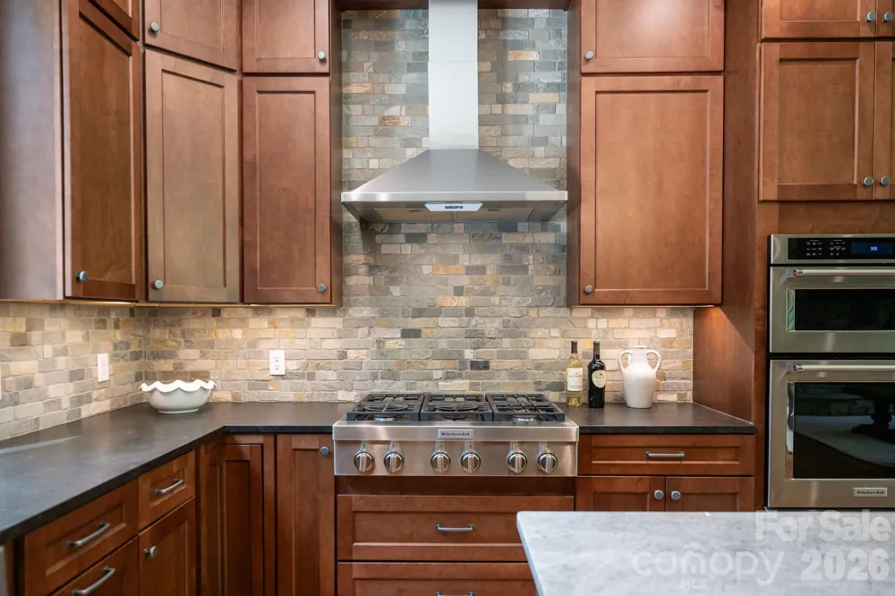 403 Thunder Mountain Road Hendersonville, NC 28792