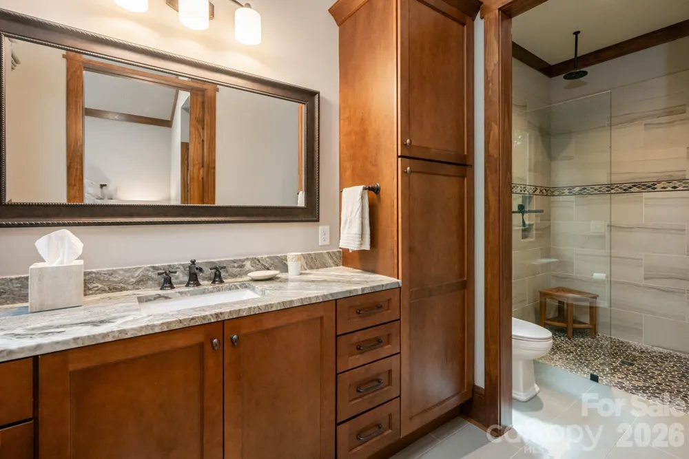 403 Thunder Mountain Road Hendersonville, NC 28792