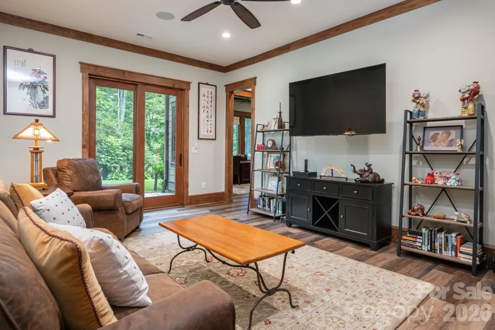 403 Thunder Mountain Road Hendersonville, NC 28792