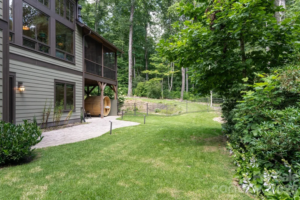 403 Thunder Mountain Road Hendersonville, NC 28792