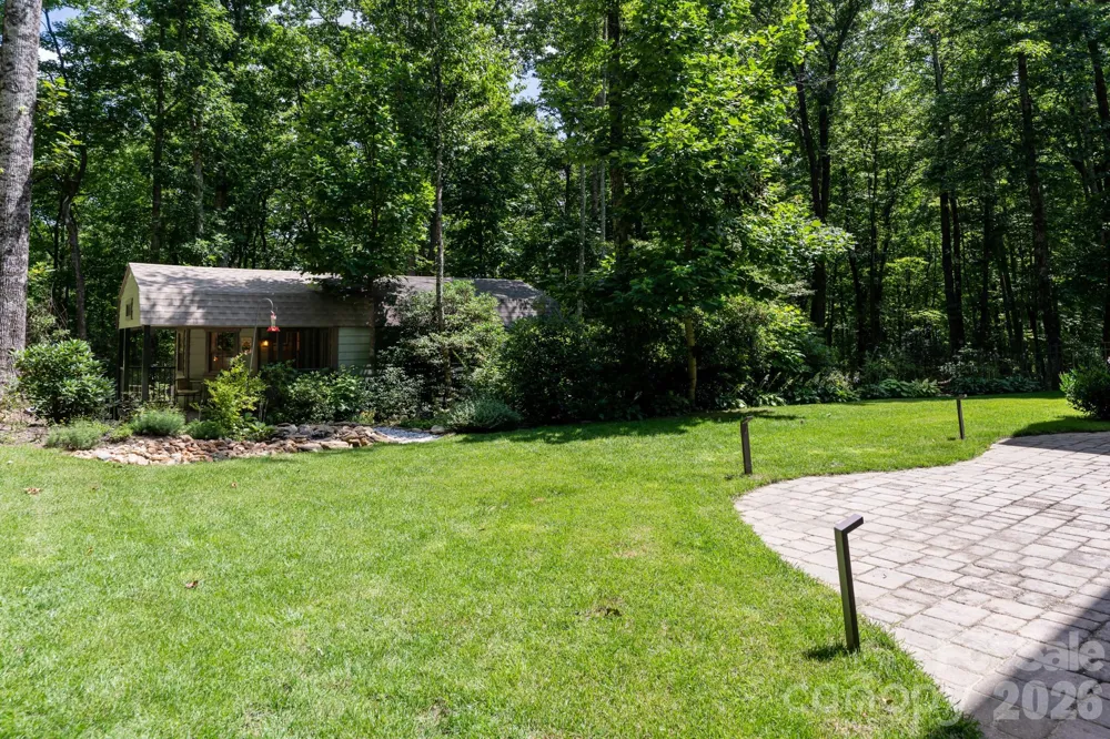 403 Thunder Mountain Road Hendersonville, NC 28792