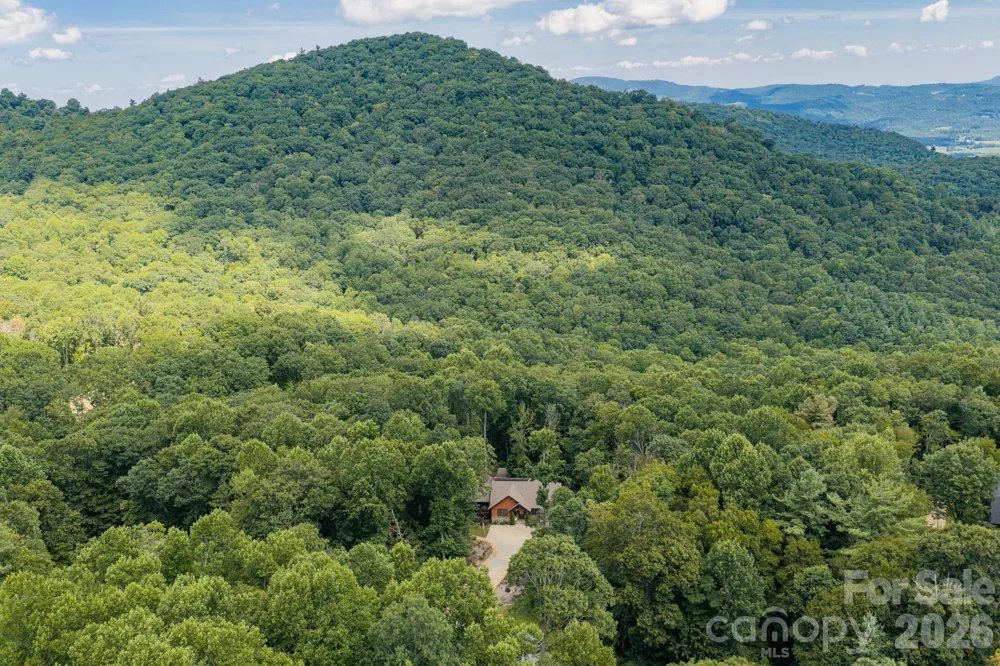 403 Thunder Mountain Road Hendersonville, NC 28792