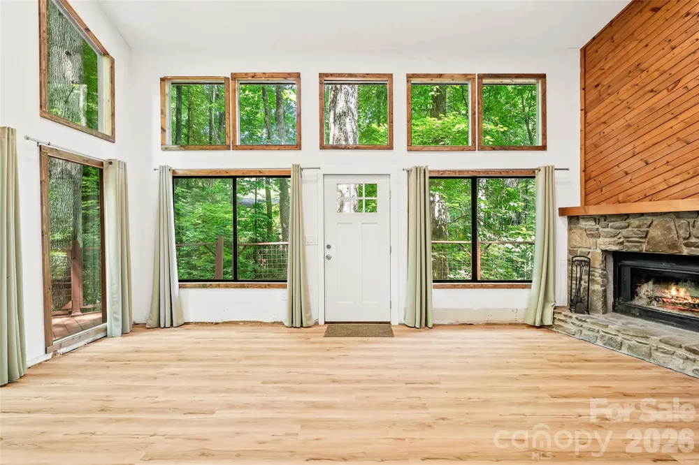 48 Gold Finch Lane Maggie Valley, NC 28751