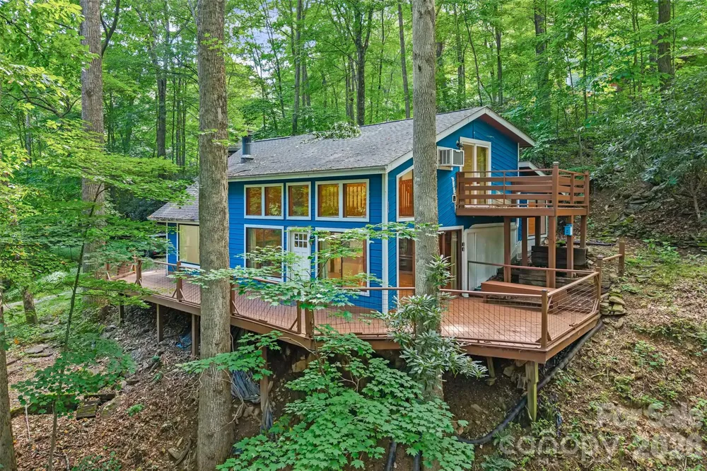48 Gold Finch Lane Maggie Valley, NC 28751