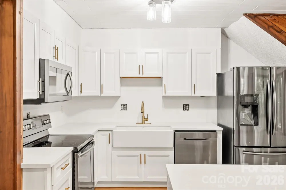 48 Gold Finch Lane Maggie Valley, NC 28751