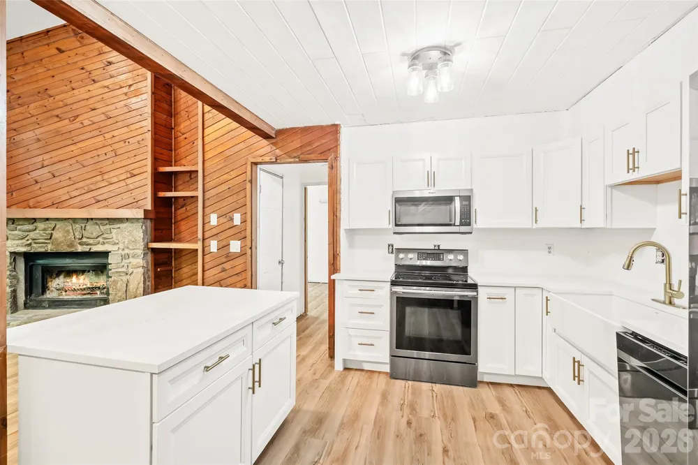 48 Gold Finch Lane Maggie Valley, NC 28751