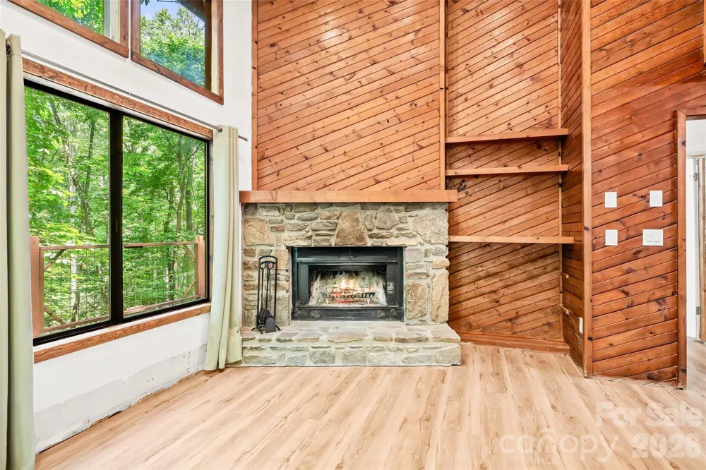 48 Gold Finch Lane Maggie Valley, NC 28751