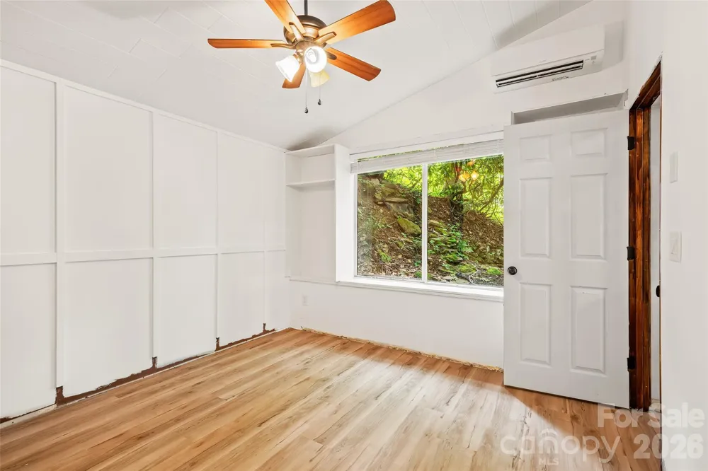 48 Gold Finch Lane Maggie Valley, NC 28751