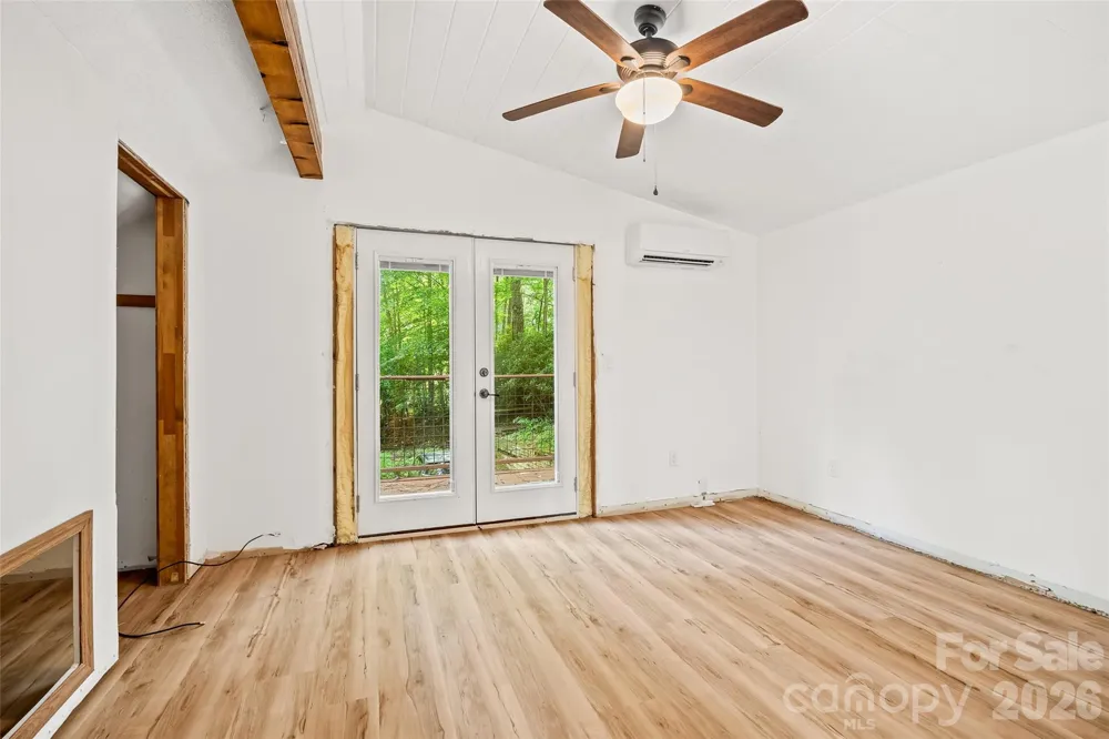48 Gold Finch Lane Maggie Valley, NC 28751