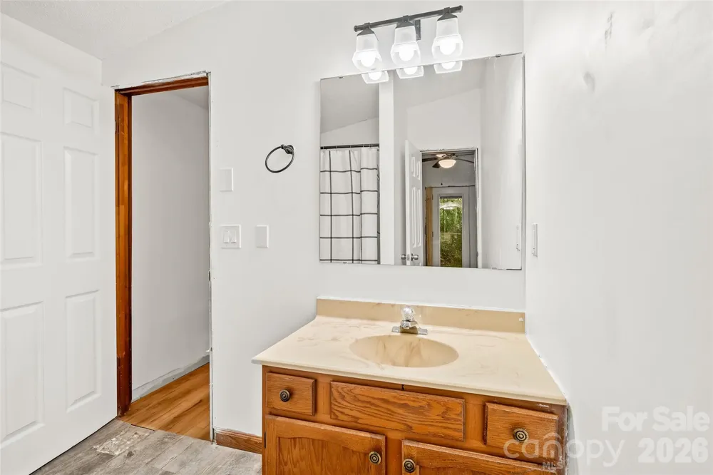 48 Gold Finch Lane Maggie Valley, NC 28751