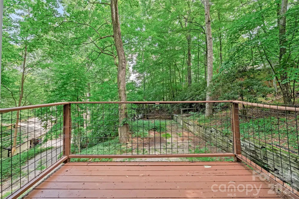 48 Gold Finch Lane Maggie Valley, NC 28751