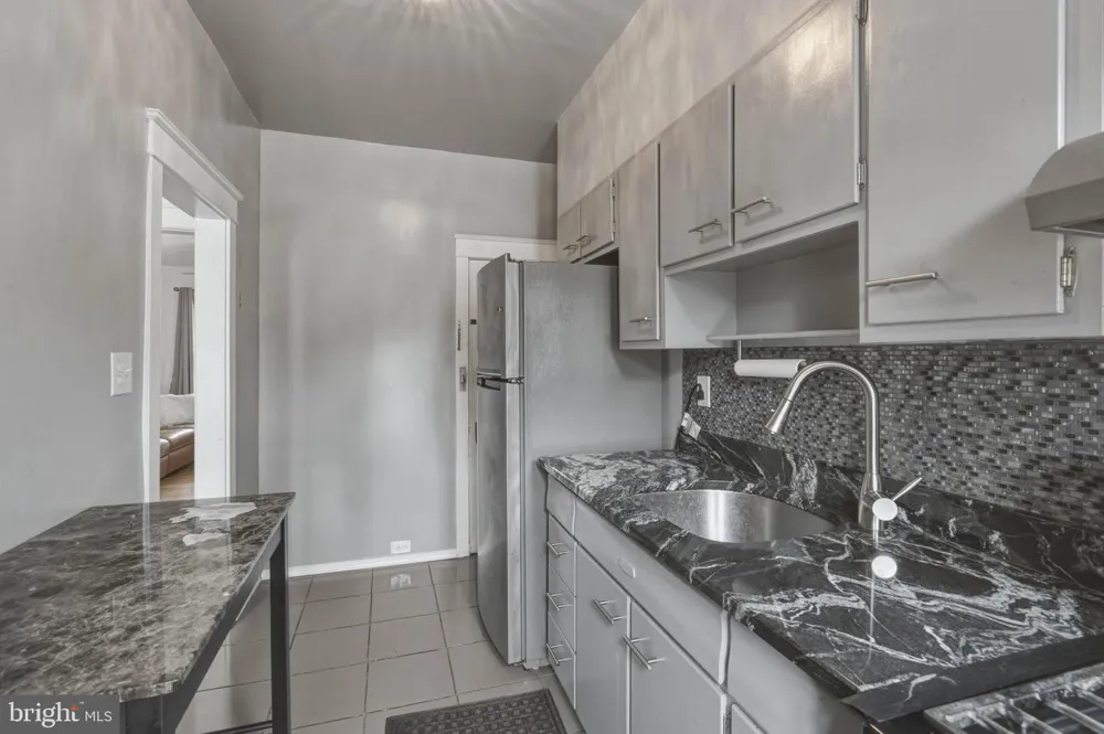 1653 W MENTOR STREET Philadelphia, PA 19141