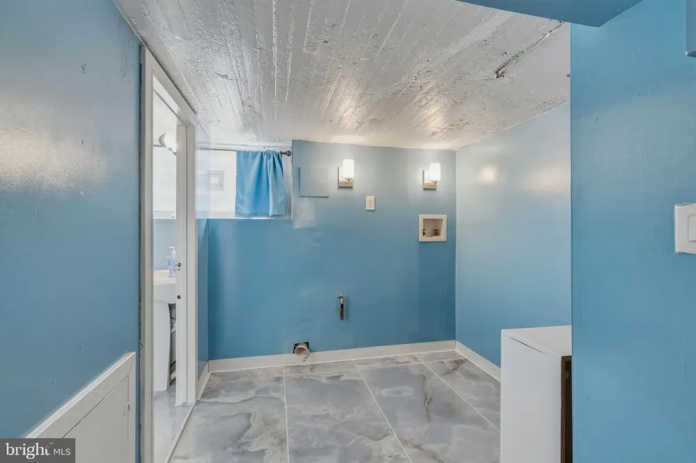 1653 W MENTOR STREET Philadelphia, PA 19141