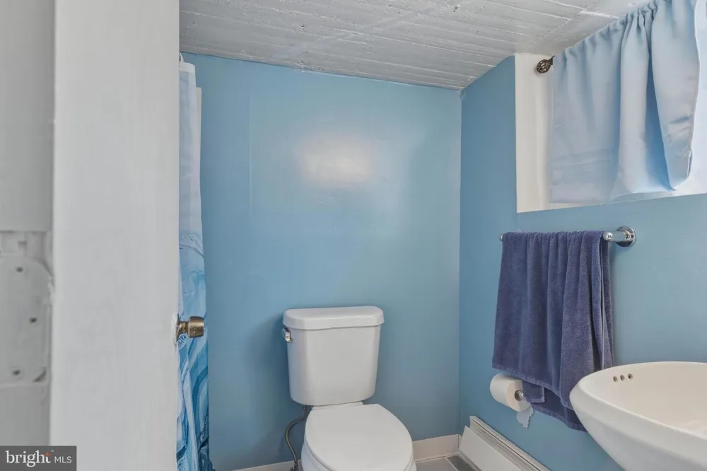 1653 W MENTOR STREET Philadelphia, PA 19141
