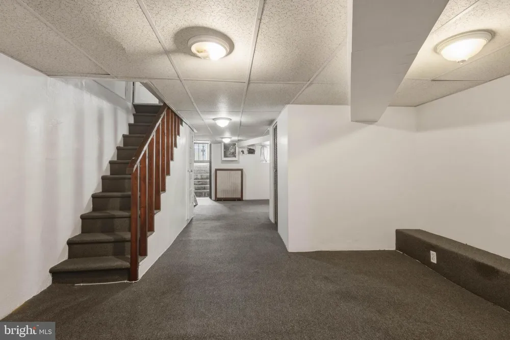 1653 W MENTOR STREET Philadelphia, PA 19141