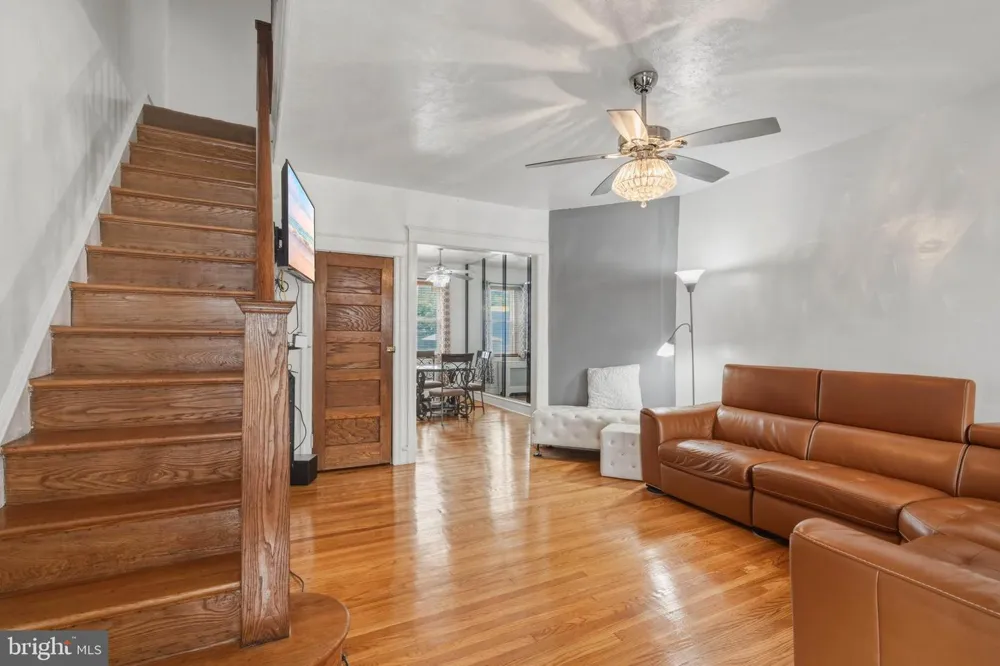 1653 W MENTOR STREET Philadelphia, PA 19141