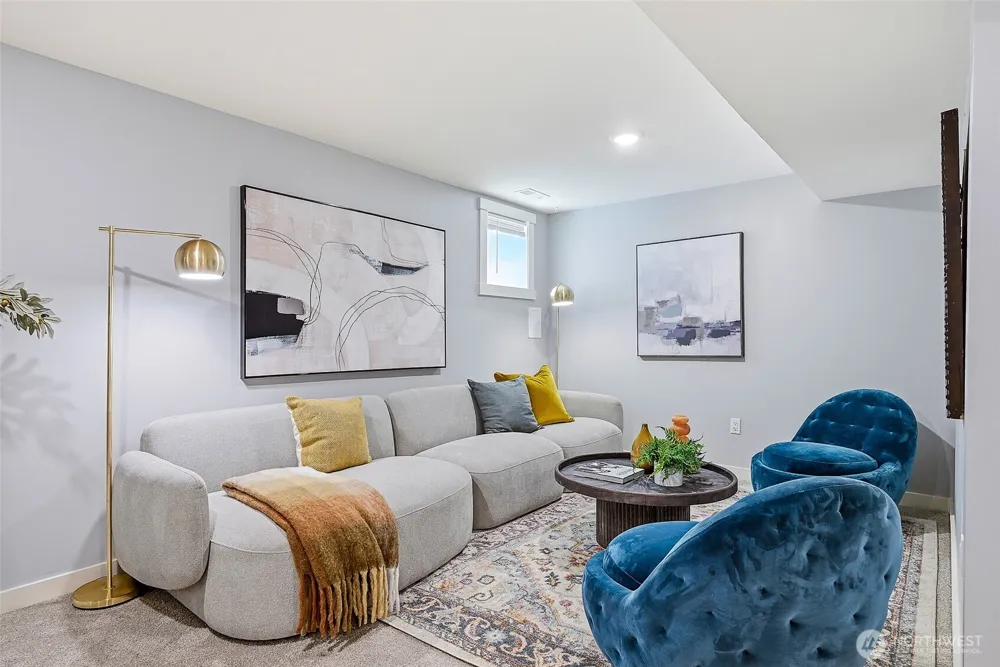 6534 19th Avenue NE Seattle, WA 98115