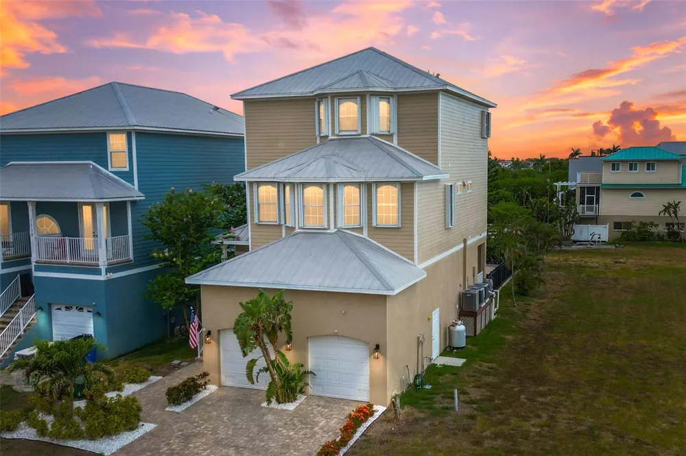 1340 APOLLO BEACH BOULEVARD S Apollo Beach, FL 33572