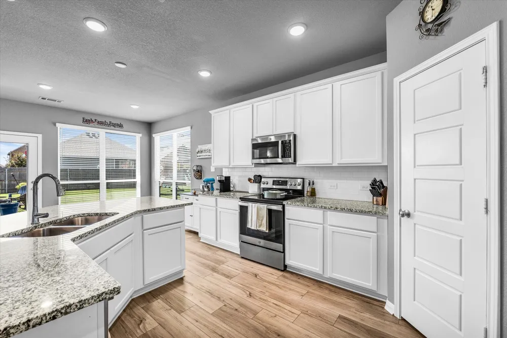 11324 Pallasite Circle Lorena, TX 76655