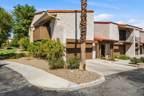640 S Calle Petunia