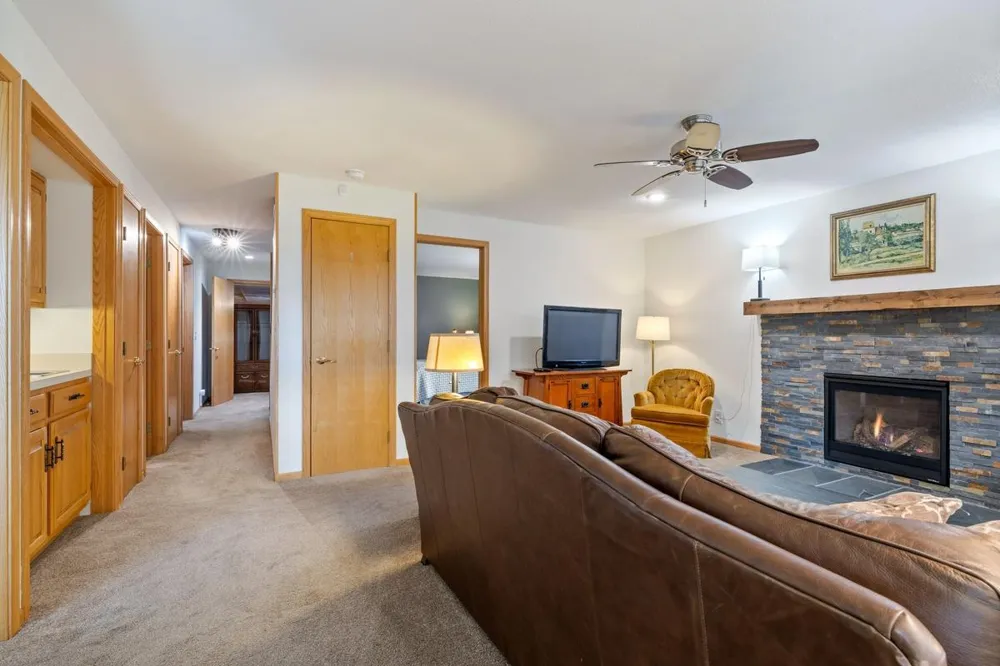 5501 Auto Club Road Bloomington, MN 55437