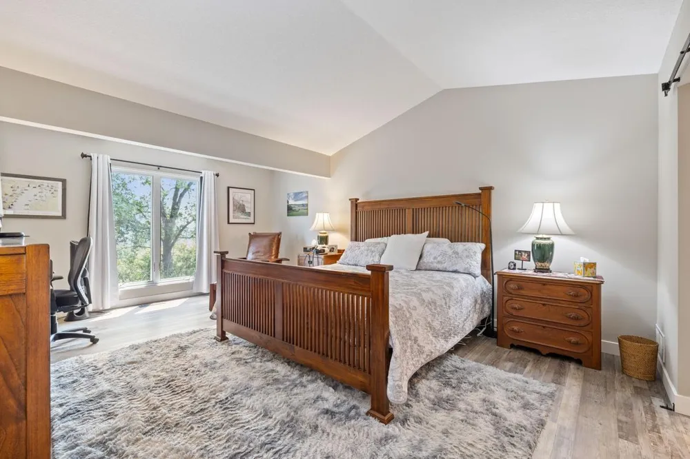 5501 Auto Club Road Bloomington, MN 55437