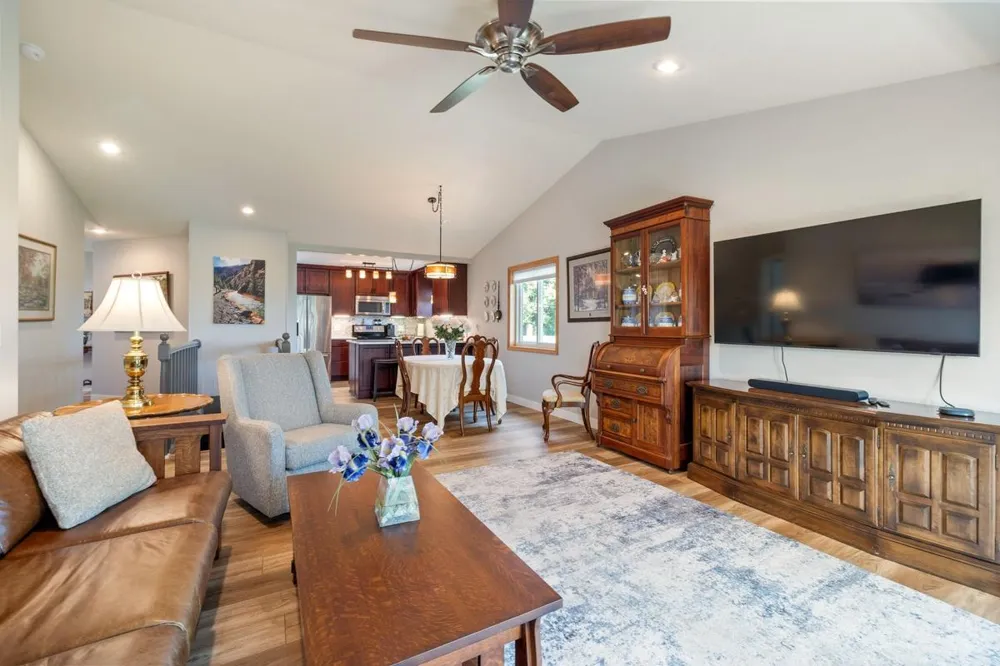 5501 Auto Club Road Bloomington, MN 55437