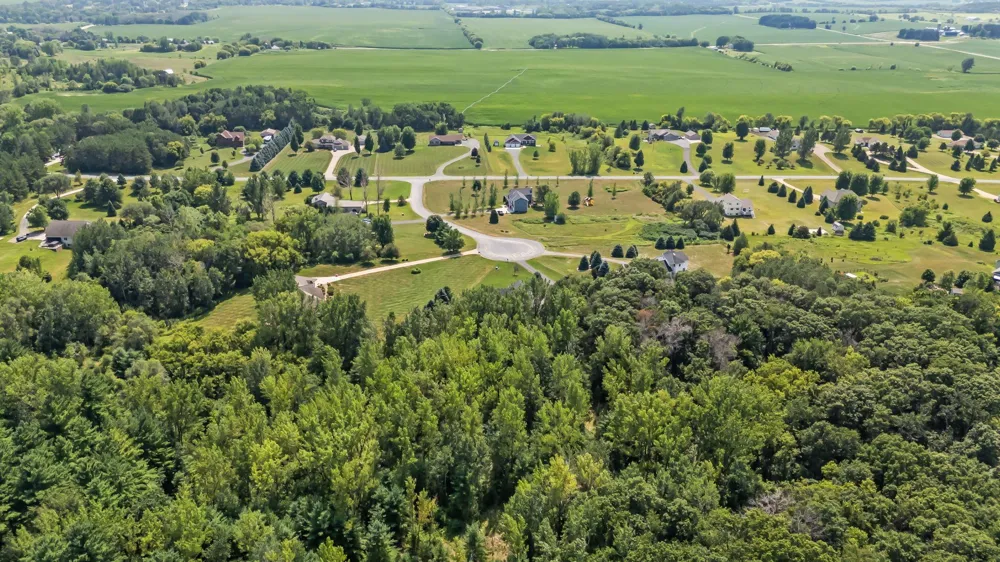 967 176th Street Hammond, WI 54015