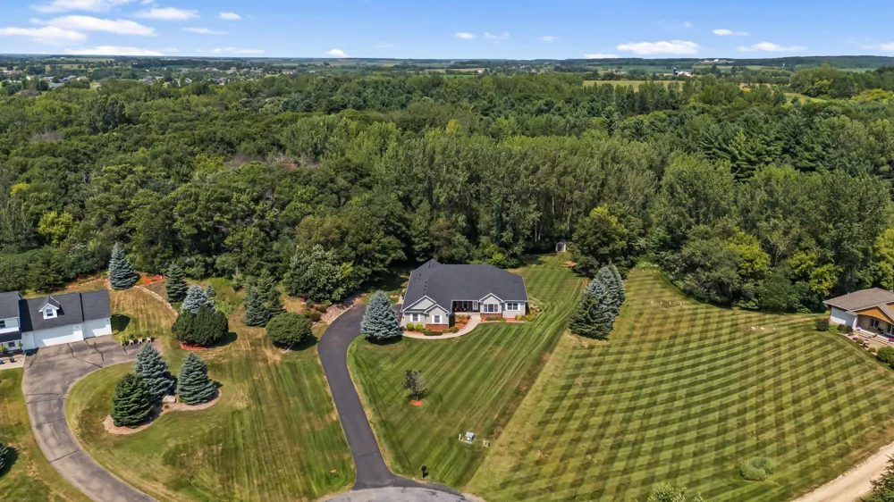 967 176th Street Hammond, WI 54015
