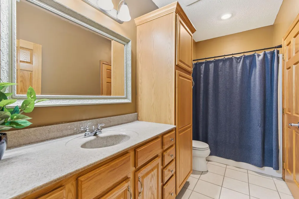967 176th Street Hammond, WI 54015