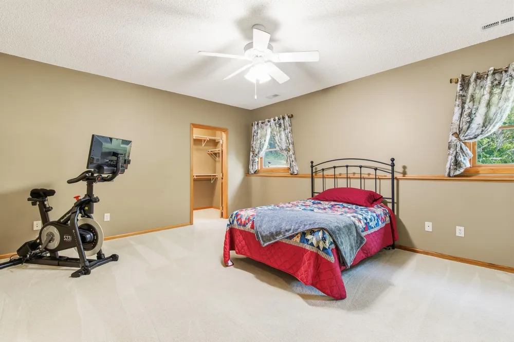 967 176th Street Hammond, WI 54015